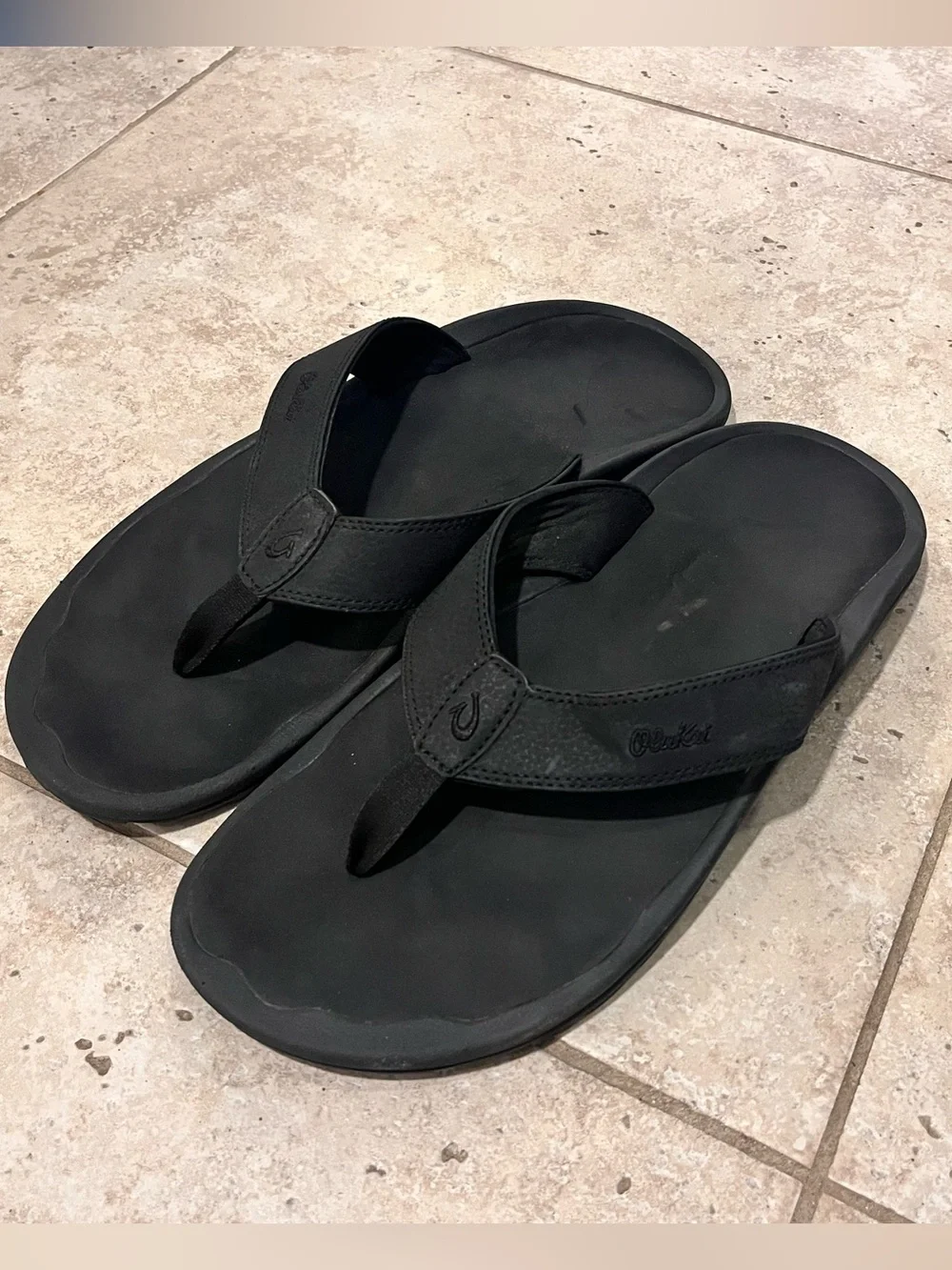 OLUKAI Ohana Men's Beach Sandals Black Size 13 EUC Flip Flops WOW
